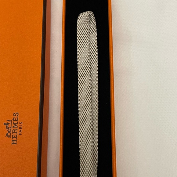Authentic Hermes Cellphone strap/holder - Picture 5 of 8